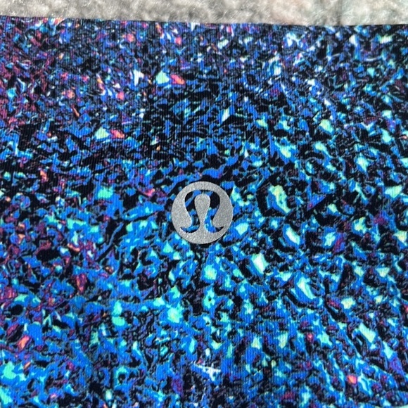 Lululemon Wunder Under in Strive Multi Black - Picture 8 of 11